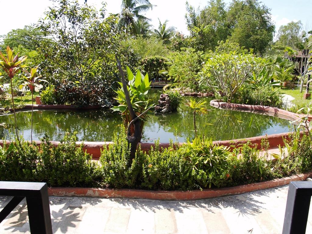 Cowboy Farm Resort Pattaya Ban Huai Yai Eksteriør billede