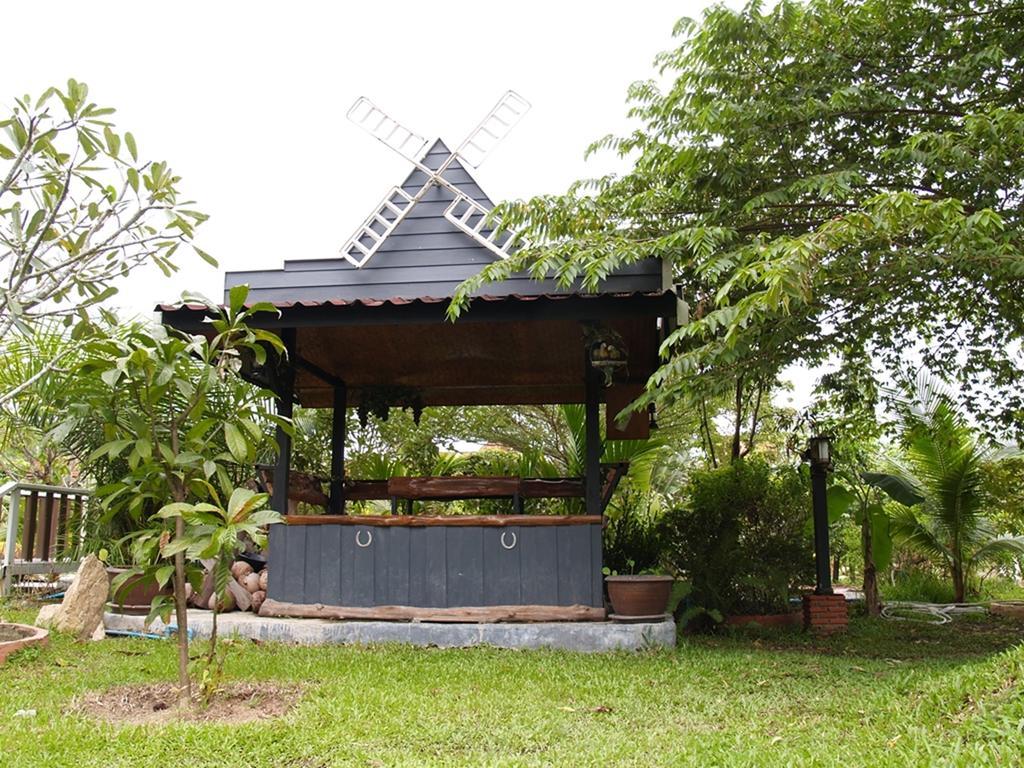 Cowboy Farm Resort Pattaya Ban Huai Yai Eksteriør billede