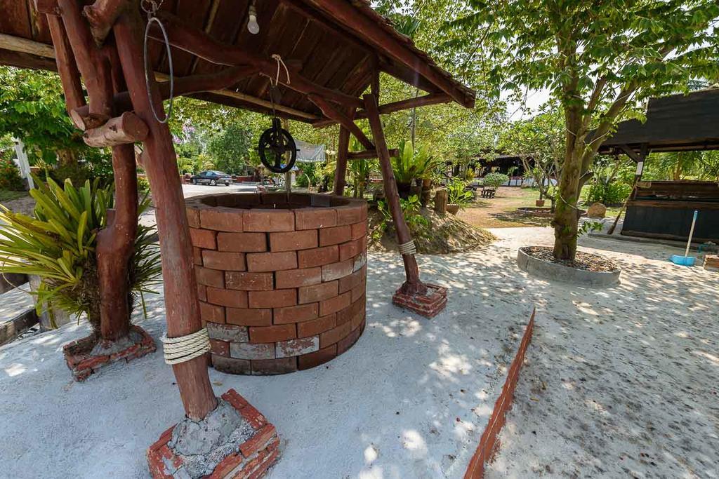 Cowboy Farm Resort Pattaya Ban Huai Yai Eksteriør billede